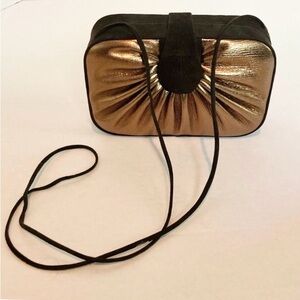 🟣 Evening Bag Purse in Gold and Black